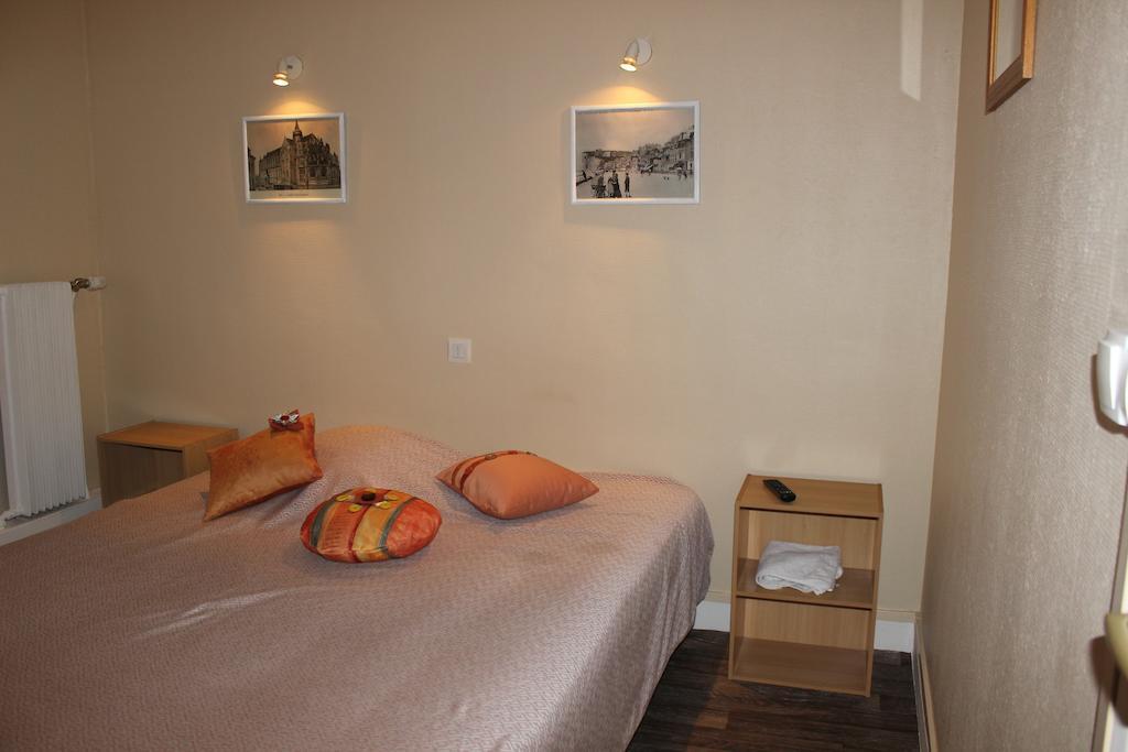 Le Bistro De L'Etoile Hotell Eus  Rom bilde